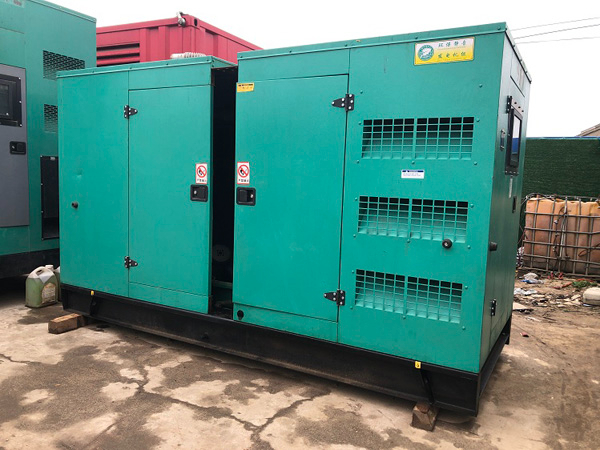 巴音郭楞怎样合理控制磷酸铁锂蓄电池的充放电倍率以延长其使用寿命？